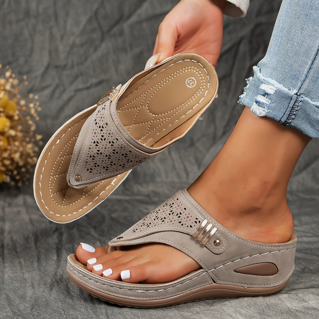 Sandale Cadiz – Comfort e stile nel quotidiano 